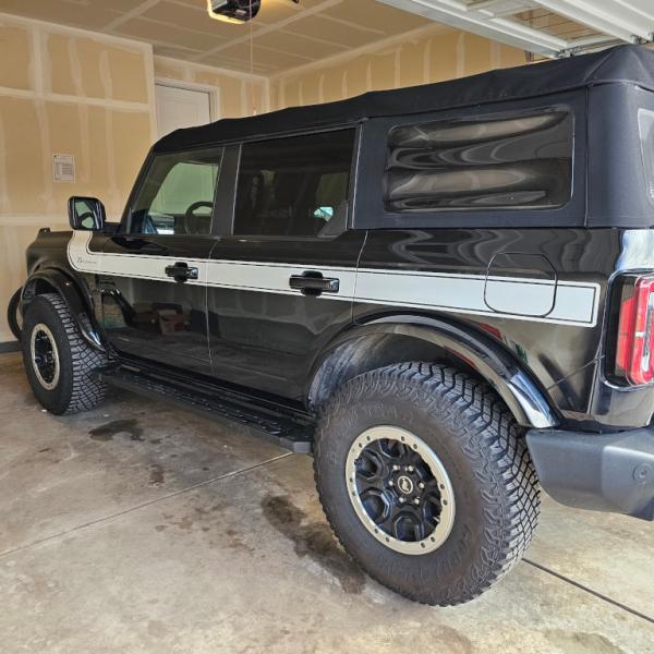 Pin Stripe on Jeep